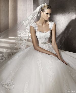 Pronovias булчински рокли 2012 Pronovias булчински рокли 2012