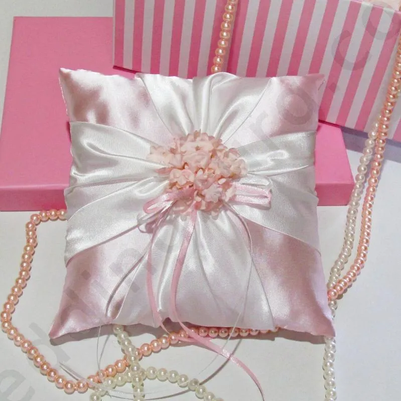 Възглавничка за венчални халки в бяло и розово с хортензии, модел BX032